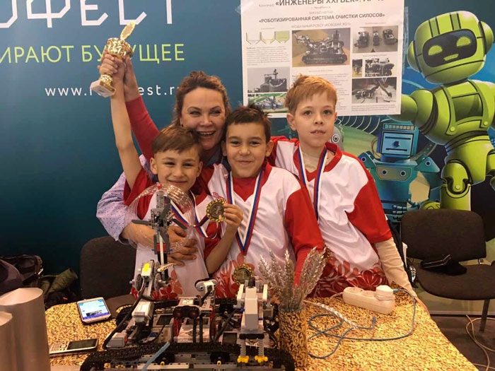 Робототехники Дворца пионеров и школьников завоевали три призовых места на всероссийском «РобоФесте»
