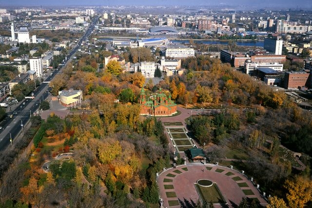 Алое поле